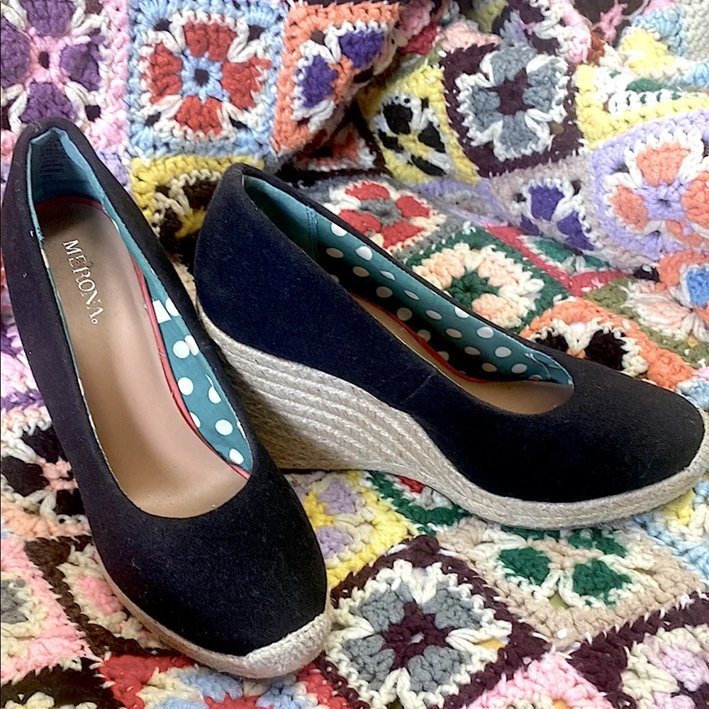 Merona- Black Canvas jute- Wedge Espadrilles - 4” heel - 7.5m